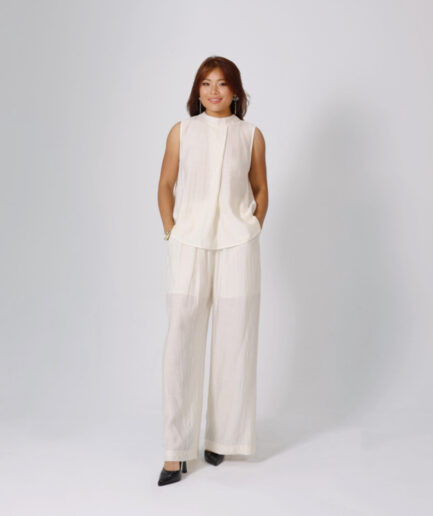 White linen sleeveless pants set